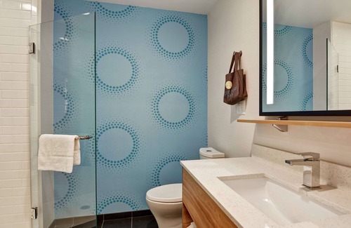 Mechanicstown Hotel | Discover Tru by Hilton Middletown: Family-Friendly Retreat