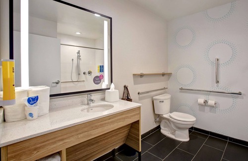 Monroe Hotel | Discover Tru By Hilton Monroe: Family-Friendly Getaway