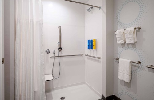 Naperville Hotel | Discover Tru by Hilton Naperville Chicago: Guest Rated 8.8/10