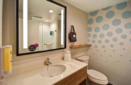 North Platte Hotel | Discover Tru by Hilton North Platte: Family-Friendly Stay