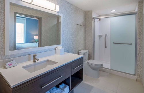 Southeast Pensacola Hotel | Inviting Stay at Tru By Hilton Pensacola Airport Medical Center