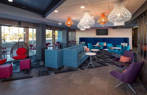 Glendale Sports and Entertainment District Hotel | Eco-Friendly Comfort at Tru By Hilton Phoenix Glendale