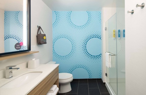 Rock Hill Hotel | Inviting Stay at Tru by Hilton Rock Hill with Pool & Breakfast