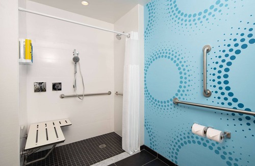 Rock Hill Hotel | Inviting Stay at Tru by Hilton Rock Hill with Pool & Breakfast