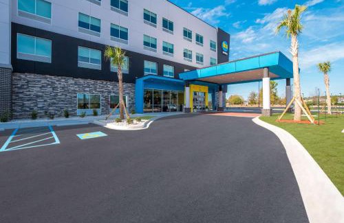 Santee Hotel | Discover Tru By Hilton Santee: Family-Friendly Fun Awaits