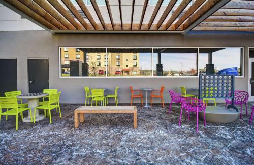 Smyrna Hotel | Pet-Friendly Stay at Tru By Hilton Smyrna Nashville