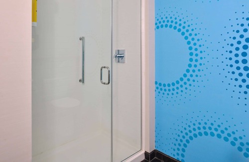 Stuttgart Hotel | Eco-Friendly Comfort at Tru by Hilton Stuttgart, AR