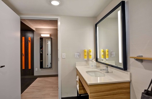 Galeville Hotel | Top-Rated Tru By Hilton Syracuse North with Great Amenities