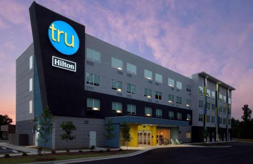 Tallahassee Hotel | Pet-Friendly Retreat at Tru By Hilton Tallahassee Central