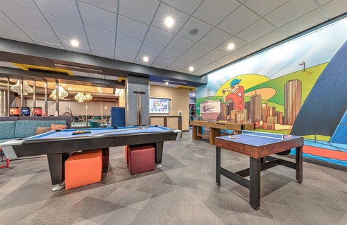 The Colony Hotel | Discover Tru by Hilton The Colony Dallas: Family-Friendly Retreat