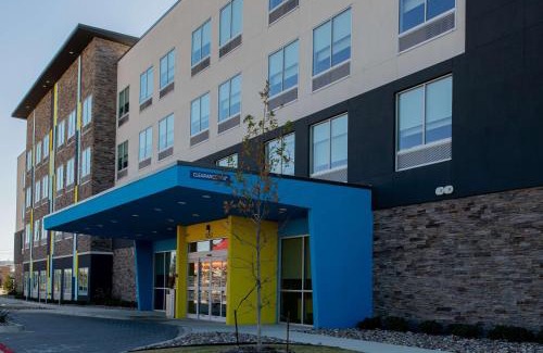 The Colony Hotel | Discover Tru By Hilton The Colony: Pet-Friendly Retreat