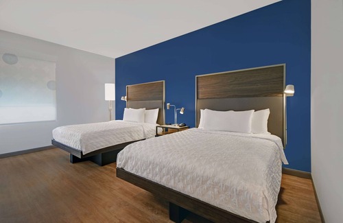 Troy Hotel | Experience Tru by Hilton Troy Detroit: Family-Friendly Stays