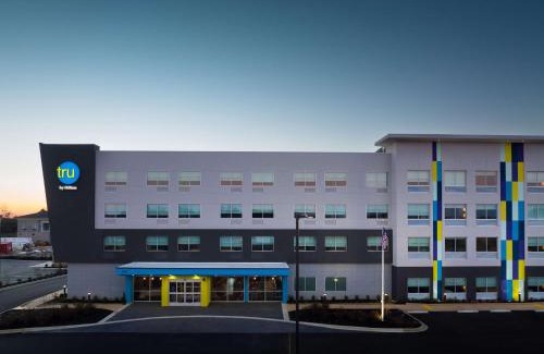 Tupelo Hotel | Pet-Friendly Retreat at Tru By Hilton Tupelo, MS