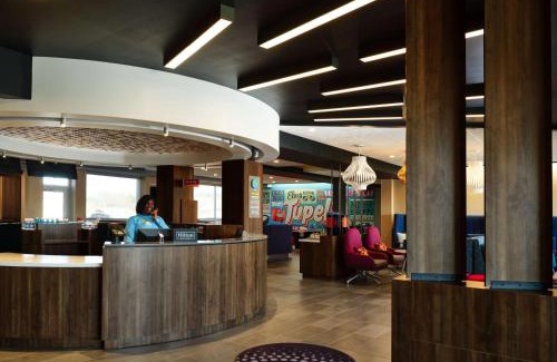 Tupelo Hotel | Pet-Friendly Retreat at Tru By Hilton Tupelo, MS