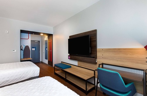 Lexington Hotel | Top-Rated Tru by Hilton Near University Medical Center