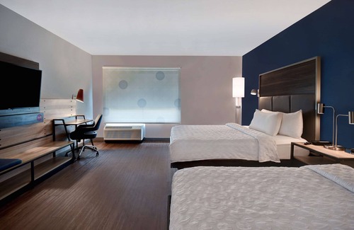 West Memphis Hotel | Tru by Hilton West Memphis: Family-Friendly with Pool & Dining