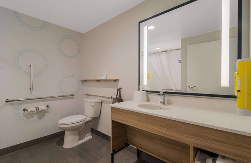 Wilson Hotel | Tru By Hilton Wilson: Guest Rated 9/10 with Great Amenities