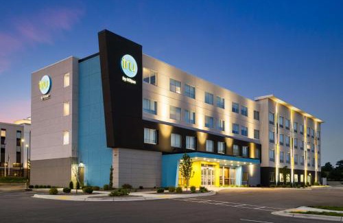 Lake Delton Hotel | Top-Rated Tru By Hilton Wisconsin Dells with Family-Friendly Pool