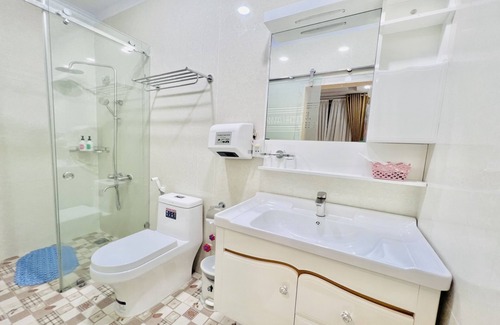 Binh Tan Hotel | Cozy Truc Huyen Hotel: Family-Friendly & Accessible Stay