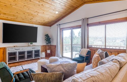Truckee House | Discover Truckee's Wonder: Family-Friendly Retreat with Hot Tub