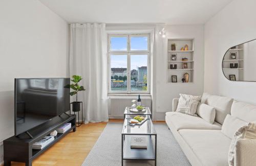 Basel City Centre Apartment | Discover Riverside Living at NEU - Citywohnung mit Rheinblick
