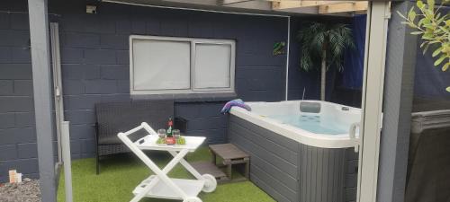 Richmond Heights House | Family-Friendly True Blue - Taupo Holiday Home Awaits You
