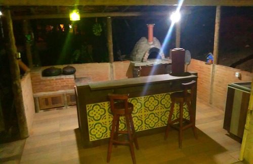 Alfredo Chaves Cottage | Idyllic True Green Paradise: Family-Friendly Retreat Awaits