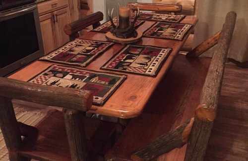 McCall Cabin | True Log Cabin - The Happy Place: Skiing & Lake Retreat!