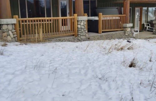 Okanagan-Similkameen Condo | Exceptional Ski In-Ski Out Condo with Family-Friendly Amenities