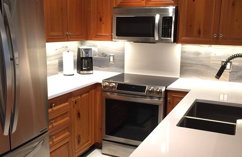 Upper Village Condo | Inviting Ski-in/Ski-out Retreat at Blackcomb - Sleeps 4