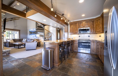 Breckenridge Condo | Experience Skiwatch #432: Premier Ski-In/Ski-Out Penthouse