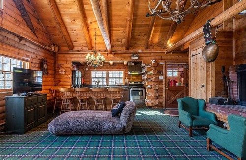 West Dover Cabin | Experience True Vermont Log Cabin at Mount Snow - Rated 9.8