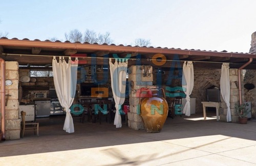 Capilungo House | Inviting Trulli in Villa Kingdom of Heaven with Pool