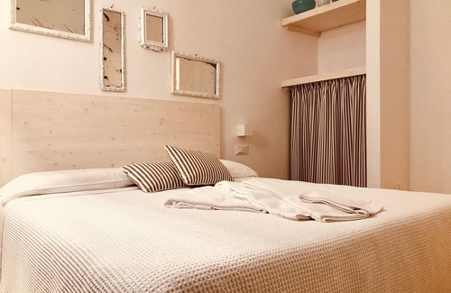 Ostuni Bed & Breakfast | Trulli Le Icone: Relax by the Pool with Spa & Family Fun