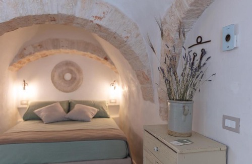 Alberobello Bed & Breakfast | Trulli Magheia: 4-Star Escape with Breakfast & Family Fun