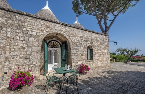 Laureto Villa | Trulli Silvana Villa - Family-Friendly Retreat with Pool