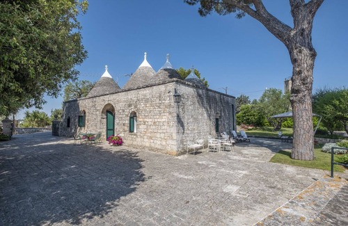 Laureto Villa | Trulli Silvana Villa - Family-Friendly Retreat with Pool