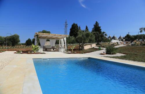 Cisternino House | Discover TRULLI TERRA DI MEZZO: Pet-Friendly Oceanfront Escape