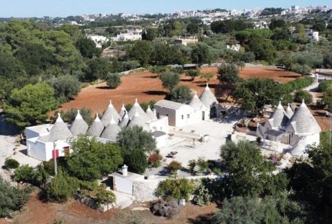 Specchiaruzzo Apartment | Top-Rated Trulli Vulés: Pet-Friendly Family Getaway