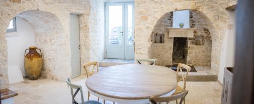 Alberobello House | Trullo e Suites Parini 32: Guest Rated 10/10 with Hot Tub