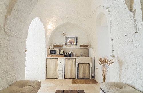 Martina Franca Villa | Relax at Trullo Fragno - Apuliaria Stays with Ocean Views