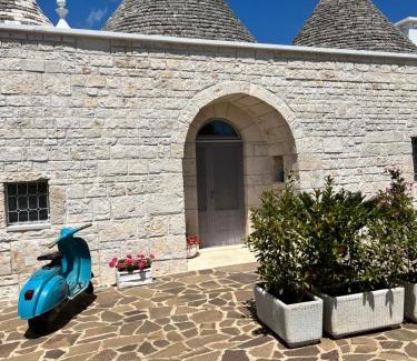 Specchiaruzzo House | Discover Trullo in Vigna: Family-Friendly with Ocean Views