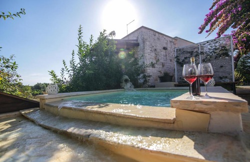 Ceglie Messapica House | Exceptional Trullo Madia e Dimora Giorgio with Hot Tub