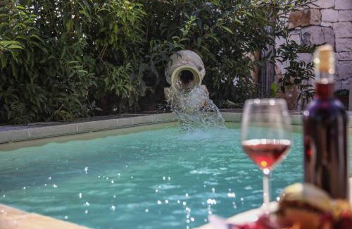Ceglie Messapica House | Exceptional Trullo Madia e Dimora Giorgio with Hot Tub