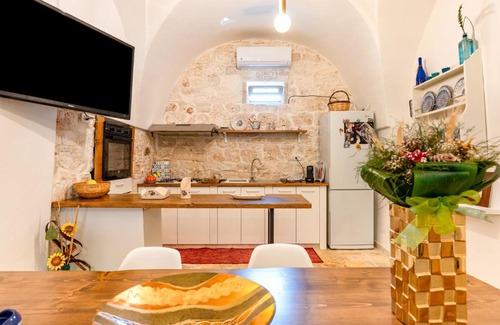 Latiano Villa | Trullo Nonno Vittorio: Pet-Friendly Retreat with Pool & 10/10 Rating