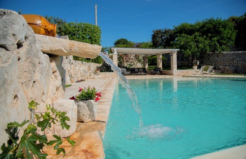 Locorotondo House | Discover Trullo Screw: Relax Near Locorotondo's Charm