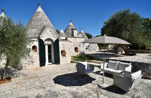 Pascarosa Villa | Tranquil Trullo Vittoria: Oceanfront Paradise Awaits
