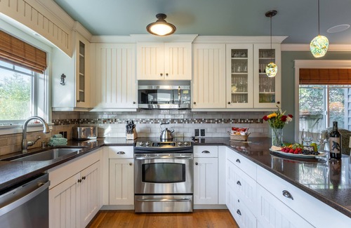 Manzanita House | Discover a Treasure Near the Beach with Ocean Views