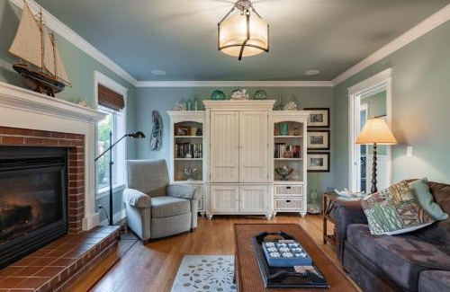Manzanita House | Discover a Beachside Gem with Outdoor Patio Access