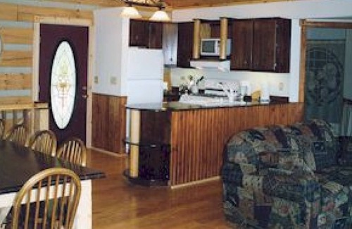 Magnet Cabin | Pet-Friendly Luxury Log Cabin with Spa and 10/10 Guest Rating
